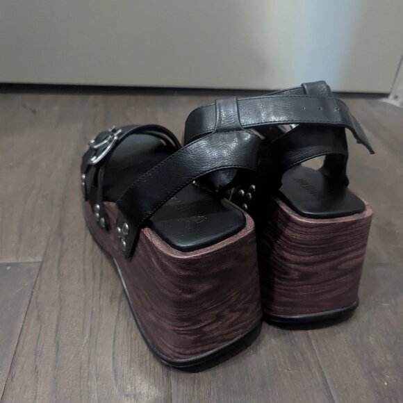 Summer Moves Platform Wedges - Picture 5 of 7